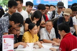 Ngày hội Tư vấn xét tuyển đại học, cao đẳng năm 2018. (Ảnh: Thanh Tùng/TTXVN)