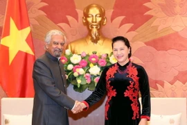 Chủ tịch Quốc hội Nguyễn Thị Kim Ngân tiếp ông Kamal Malhotra, Điều phối viên thường trú của Liên hợp quốc tại Việt Nam. (Ảnh: Trọng Đức/TTXVN)