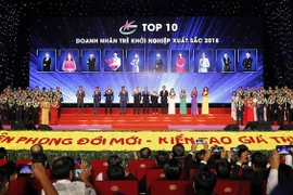 Quang cảnh Lễ trao Danh hiệu Doanh nhân trẻ khởi nghiệp xuất sắc 2018. (Ảnh: Văn Điệp/TTXVN)