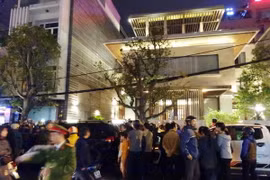 Nhà của ông Phan Văn Anh Vũ bị khám xét chiều tối 21/12/2017. (Ảnh: Trần Lê Lâm/TTXVN)