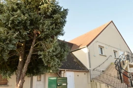 Nhà thờ Hồi giáo ở Luce, gần Chartres, miền trung Pháp, nơi Omar Ismael Mostefai thường tới cầu nguyện trước đây. (Nguồn: AFP/TTXVN)