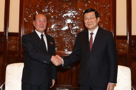 Chủ tịch nước Trương Tấn Sang tiếp Viện trưởng Viện Kiểm sát Tối cao Triều Tiên Jang Byong Gyu, sang thăm và làm việc tại Việt Nam. (Ảnh: Nguyễn Khang/TTXVN)
