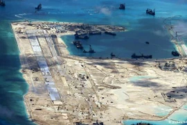 Trung Quốc tiến hành bối lấp trái phép trên Đá Chữ Thập thuộc quần đảo Trường Sa của Việt Nam. (Nguồn: DPA)