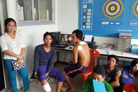 Ngư dân trên các tàu cá tỉnh Bến Tre bị tàu Hải quân Thái Lan giam giữ. (Nguồn: Vietnam+)