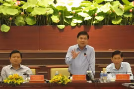 Chủ tịch UBND Thành phố Hồ Chí Minh Nguyễn Thành Phong phát biểu tại Hội nghị. (Ảnh: Hoàng Hải/TTXVN)
