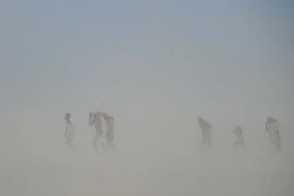 Bão cát lớn quét qua khu vực ngã ba sông tại Ấn Độ