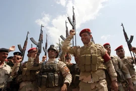 Iraq chính thức đề nghị quân đội Mỹ không kích phiến quân ISIL