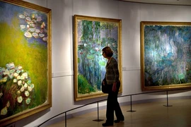 Bức tranh Hoa Súng của Monet được bán với giá 54 triệu USD