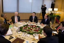 Nhật, Pháp nhất trí hối thúc Nga tiến hành đối thoại với Ukraine