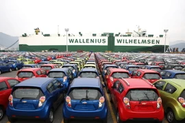 Hàn Quốc: Thặng dư vãng lai tăng, sản lượng công nghiệp giảm