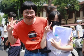 [Photo] Sỹ tử Thủ đô rạng rỡ, tự tin đạt điểm cao môn Ngữ văn