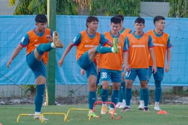 Đội tuyển U23 Việt Nam thoải mái trong buổi tập cuối cùng tại Hà Nội