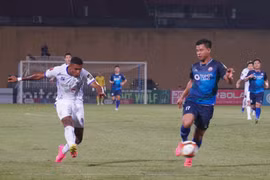 Caion lập hattrick, Câu lạc bộ Hà Nội thắng đậm TopenLand Bình Định