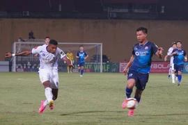 Caion lập hattrick, Câu lạc bộ Hà Nội thắng đậm TopenLand Bình Định