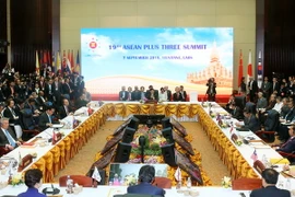 Thủ tướng Nguyễn Xuân Phúc dự Hội nghị Cấp cao ASEAN+3 lần thứ 19. (Ảnh: Thống Nhất/TTXVN)