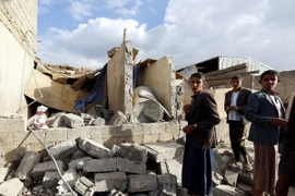 Cảnh đổ nát tại thành phố Najran sau vụ tấn công bằng rocket ngày 27/8. (Nguồn: EPA/TTXVN)