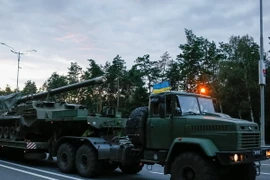 Xe quân sự của Ukraine trên một tuyến đường ở Kiev ngày 10/7. (Nguồn: EPA/TTXVN)