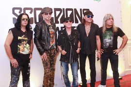 Ban nhạc lừng danh Scorpions đã có mặt tại Hà Nội. (Ảnh: Minh Sơn/Vietnam+)