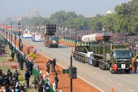 Tên lửa Agni-IV tại lễ duyệt binh diễu hành nhân 63 năm ngày thành lập nước Cộng hòa Ấn Độ. (Nguồn: AFP/TTXVN)
