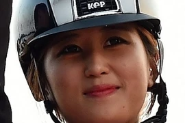 Chung Yoo-Ra sau khi giành Huy chương Vàng tại Đại hội thể thao châu Á 2014 ở Incheon, Hàn Quốc. (Nguồn: AFP/TTXVN)