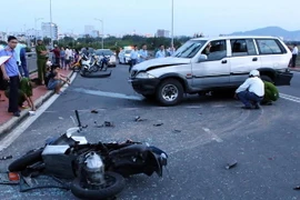 Hiện trường vụ tai nạn. (Ảnh: Trần Lê Lâm/Vietnam+)