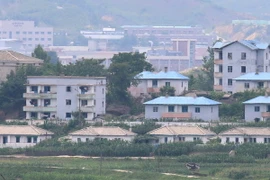 Phong cảnh làng Kijong-dong ở cách giới tuyến chia cắt hai miền Triều Tiên 4km. (Nguồn: Yonhap/TTXVN)