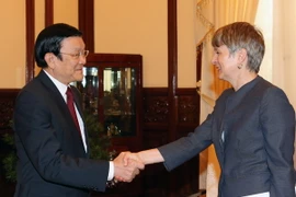 Chủ tịch nước Trương Tấn Sang tiếp bà Jutta Frasch, Đại sứ Cộng hòa liên bang Đức tại Việt Nam đến chào từ biệt. (Ảnh: Nguyễn Khang/TTXVN)