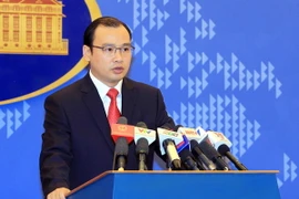Người Phát ngôn Bộ Ngoại giao Lê Hải Bình phát biểu tại buổi họp báo. (Ảnh: An Đăng/TTXVN)