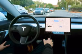 Thử nghiệm hệ thống FSD trên xe Tesla. (Nguồn: Tesla)