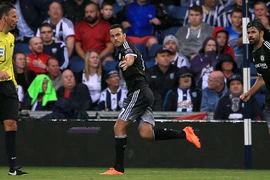 Cận cảnh nhà vô địch Chelsea nhọc nhằn giành chiến thắng đầu tiên