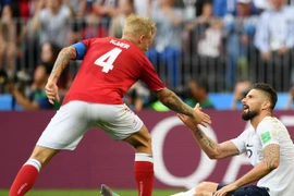 Pháp và Đan Mạch cùng nhau vào vòng 1/8. (Nguồn: Getty Images)