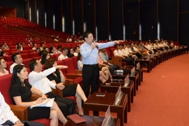 Ủy viên Trung ưởng Đảng, Tổng Kiểm toán nhà nước Hồ Đức Phớc chỉ đạo buổi diễn tập phục vụ ASOSAI 14. (Ảnh: TTXVN phát)