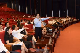 Ủy viên Trung ưởng Đảng, Tổng Kiểm toán nhà nước Hồ Đức Phớc chỉ đạo buổi diễn tập phục vụ ASOSAI 14. (Ảnh: TTXVN phát)