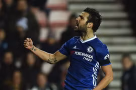 Fabregas giúp Chelsea xây chắc ngôi đầu. (Nguồn: Getty Images)