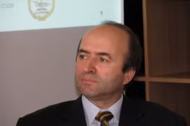 Ông Tudorel Toader giữ chức Bộ trưởng Tư pháp Romania. (Nguồn: Viva FM)