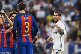 Ramos chế giễu Pique. (Nguồn: Getty Images)