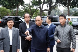 Thủ tướng Nguyễn Xuân Phúc kiểm tra công tác chuẩn bị cho Hội nghị Thượng đỉnh Mỹ-Triều Tiên lần thứ hai. (Ảnh: Thống Nhất/TTXVN)