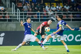 Hà Nội FC (áo xanh) vượt qua Bangkok United để giành quyền đi tiếp. (Nguồn: FC)