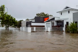 Cảnh ngập lụt tại Townsville, Australia, ngày 4/2. (Ảnh: AFP/TTXVN)