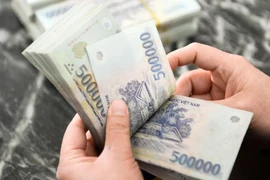 Thanh toán không dùng tiền mặt: Cần đa dạng hóa dịch vụ sản phẩm