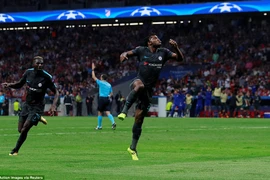 Michy Batshuayi ghi bàn quyết định giúp Chelsea lập nên kỳ tích trên sân Atletico. (Nguồn: Reuters)