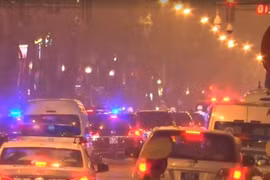 Video đoàn xe chở ông Kim Jong-un đến Metropole họp thượng đỉnh