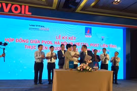 Ra mắt chương trình “PVOIL Easy” thanh toán xăng dầu bằng QR code