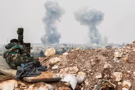 Khói bốc lên sau vụ không kích của Israel. (Nguồn: AFP)