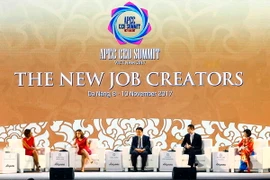 Các đại biểu thảo luận về các xu hướng việc làm trong tương lai. (Ảnh: TTXVN)