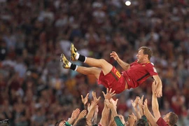 Totti đã chính thức chia tay Roma sau 28 năm gắn bó. (Nguồn: Getty Images)