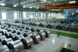 Kho hàng thép cuộn tại nhà máy thép Han ở Handan, tỉnh Hà Bắc, Trung Quốc. (Nguồn: AFP/TTXVN)