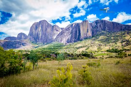 Phong cảnh thiên nhiên hùng vĩ của Madagascar. (Nguồn: priori-reisen.de)
