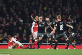 Southampton hạ Arsenal ngay tại Emirates. (Nguồn: Daily Mail)
