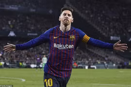 Messi lại lập được hat-trick để giúp Barcelona chiến thắng.